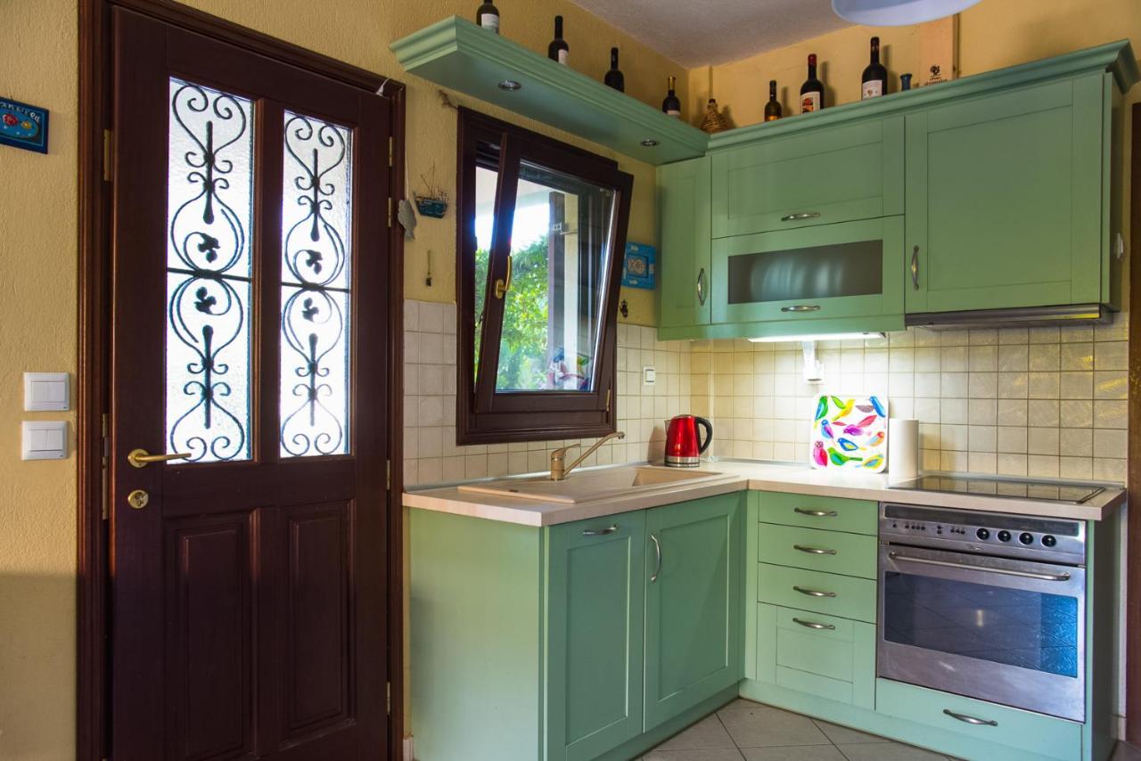 Seasidelongo Houses 1 Min From The Beach Of Nikiti ภายนอก รูปภาพ