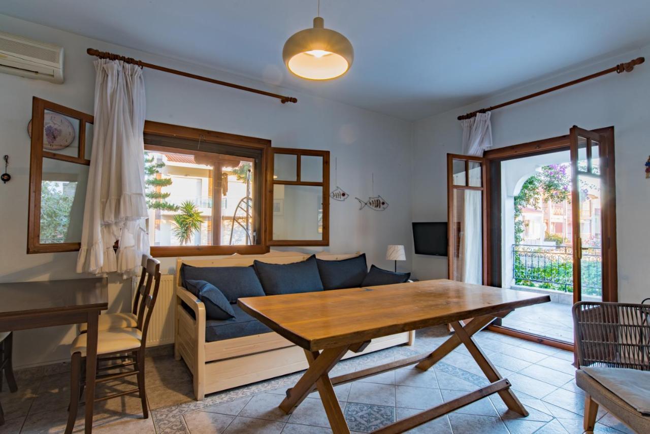 Seasidelongo Houses 1 Min From The Beach Of Nikiti ภายนอก รูปภาพ